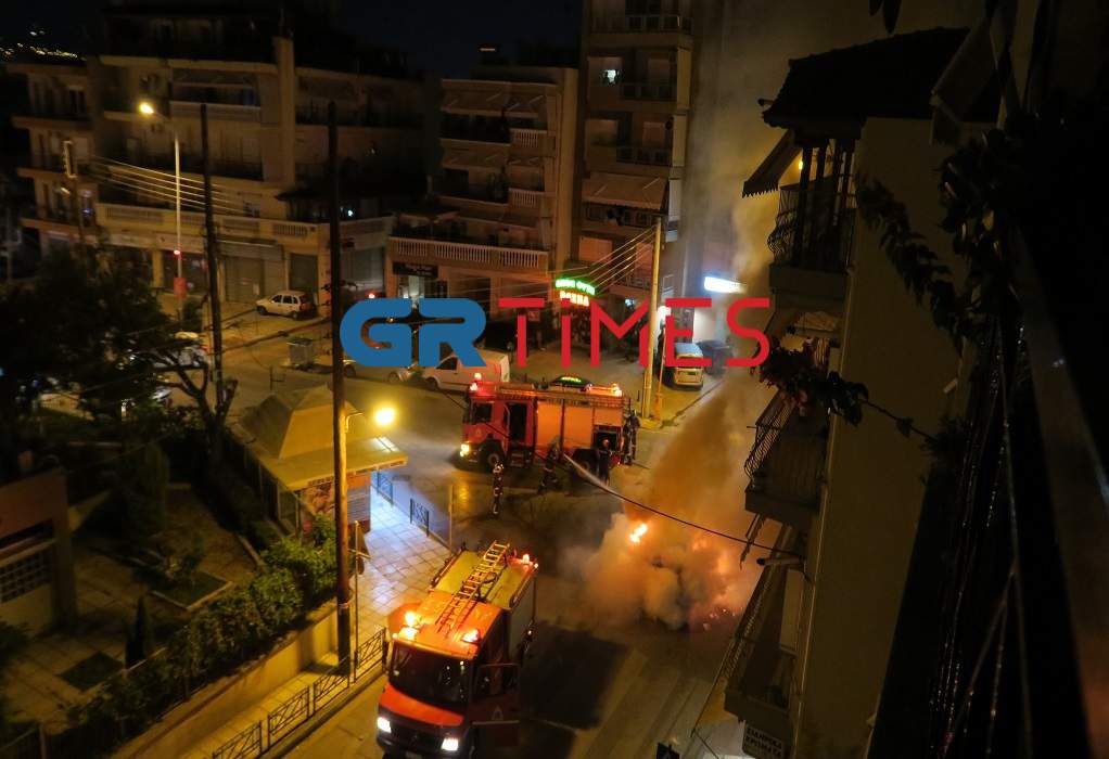 Παρανάλωμα του πυρός αυτοκίνητο στη Θεσσαλονίκη τα ξημερώματα