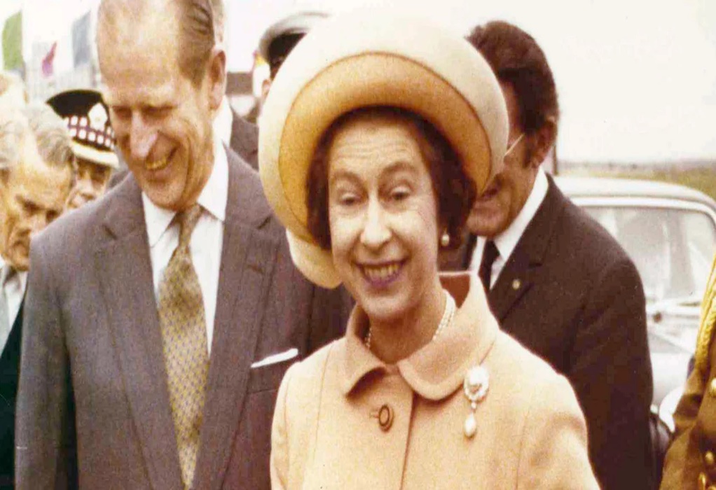 Aπόπειρα δολοφονίας της βασίλισσας Ελισάβετ πριν από 50 χρόνια – Εμεινε κρυφή για πάνω από 4 δεκαετίες