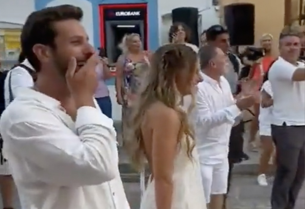 Σάμος: Σαν στο σινεμά… Χορογραφία-έκπληξη για νιόπαντρο ζευγάρι Ισραηλινών (VIDEO)