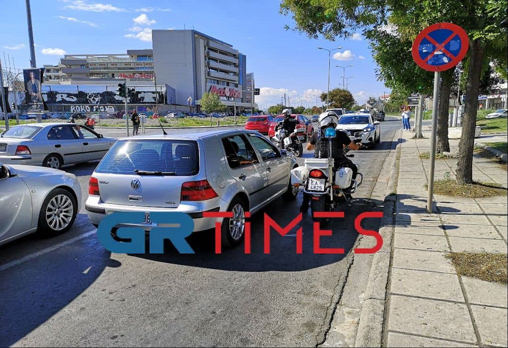 Θεσσαλονίκη: Αυτοκίνητο με παράτυπους μετανάστες ακινητοποίησε η αστυνομία (ΦΩΤΟ-VIDEO)