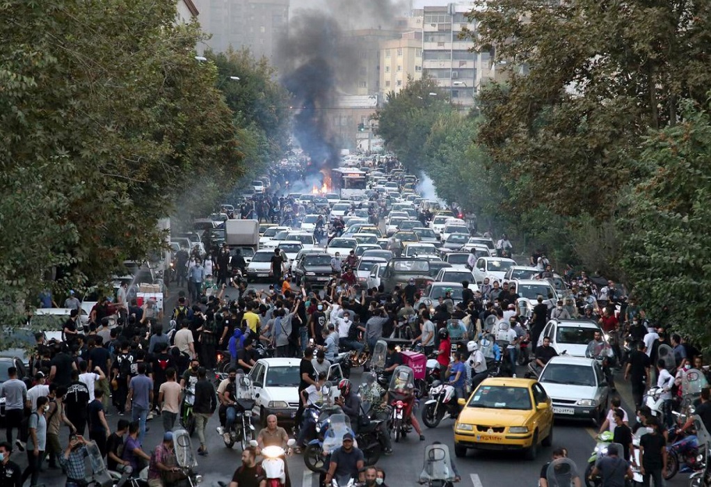 Ιράν: Τουλάχιστον 35 νεκροί έπειτα από μία εβδομάδα διαδηλώσεων