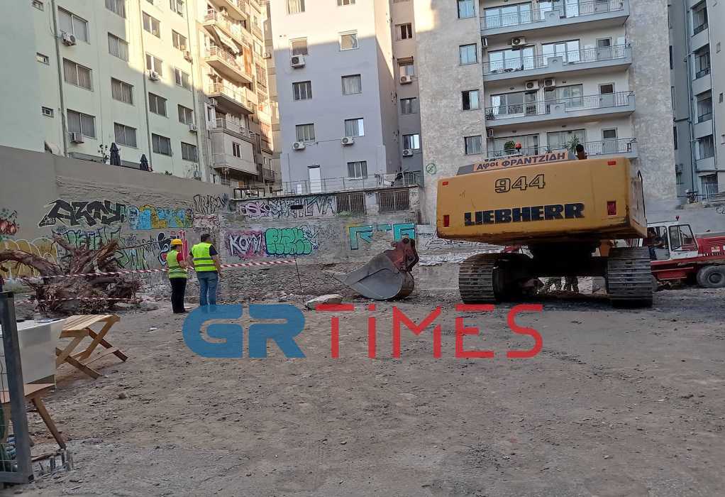 Θεσσαλονίκη: Συνεχίζονται οι εκσκαφές στο εργοτάξιο της Λέοντος Σοφού – Εννέα οι οβίδες (ΦΩΤΟ-VIDEO)