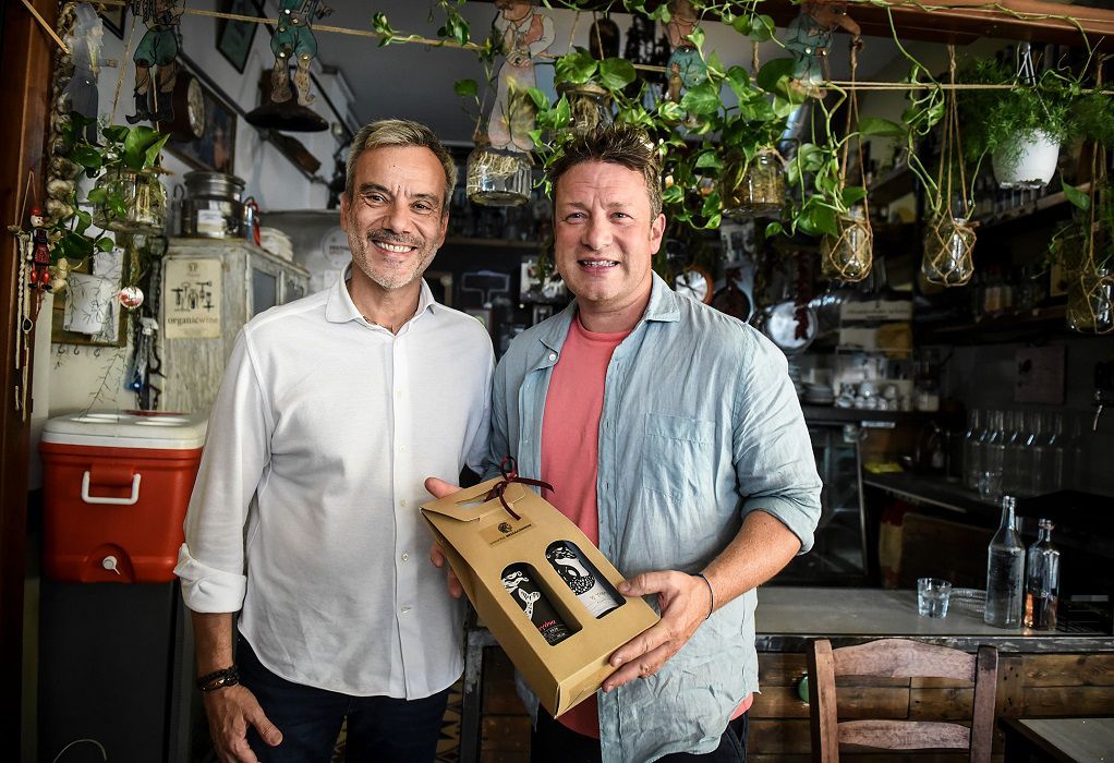 Συνάντηση Ζέρβα με τον Jamie Oliver με επίκεντρο τη γαστρονομία της Θεσσαλονίκης