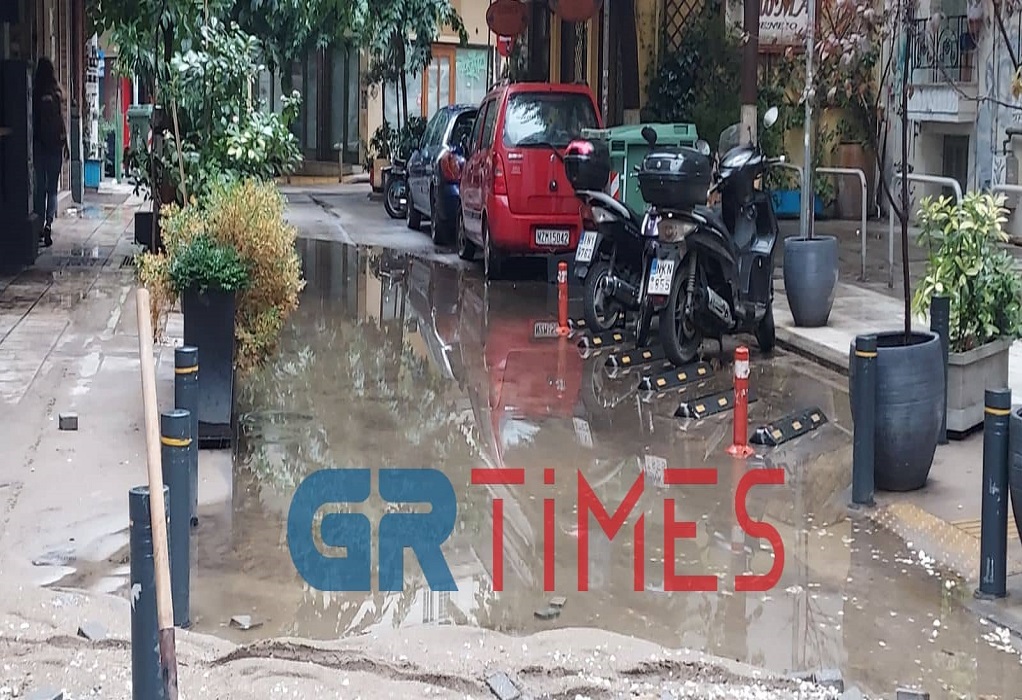 Θεσσαλονίκη: Έπεσε τόση βροχή, όση περίμενε να δεχτεί ολόκληρο τον Σεπτέμβριο (ΦΩΤΟ)
