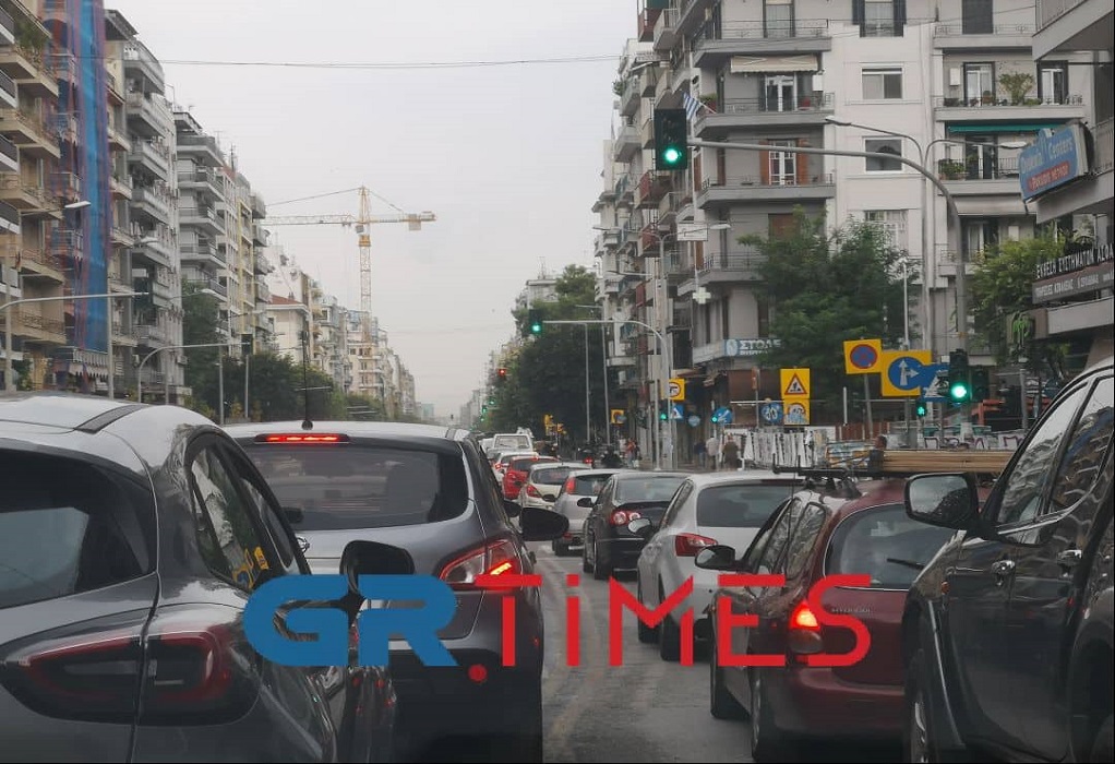 Θεσσαλονίκη: Κυκλοφοριακό «μπλόκο» σε Περιφερειακή και κέντρο (ΦΩΤΟ-ΧΑΡΤΗΣ) 