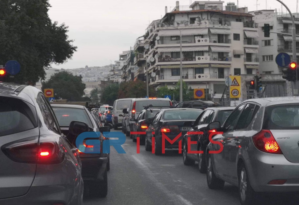 Θεσσαλονίκη: Κυκλοφοριακό κομφούζιο στο κέντρο λόγω Ημιμαραθώνιου (VIDEO)
