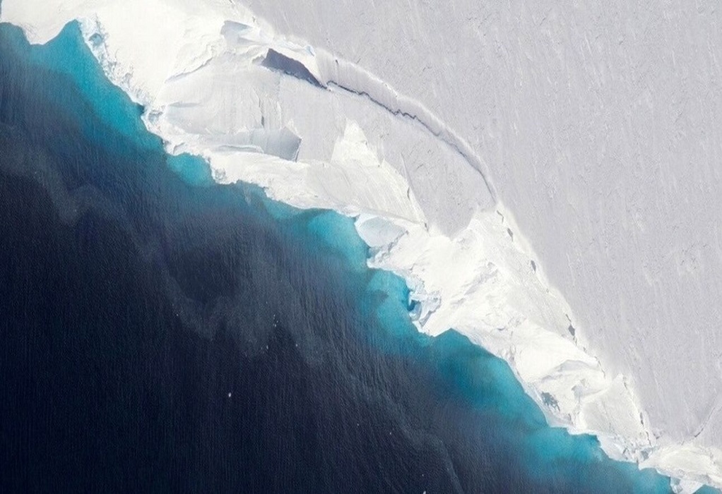 Ο Παγετώνας της Αποκάλυψης κρατιέται «με νύχια και με δόντια», προειδοποιούν οι επιστήμονες