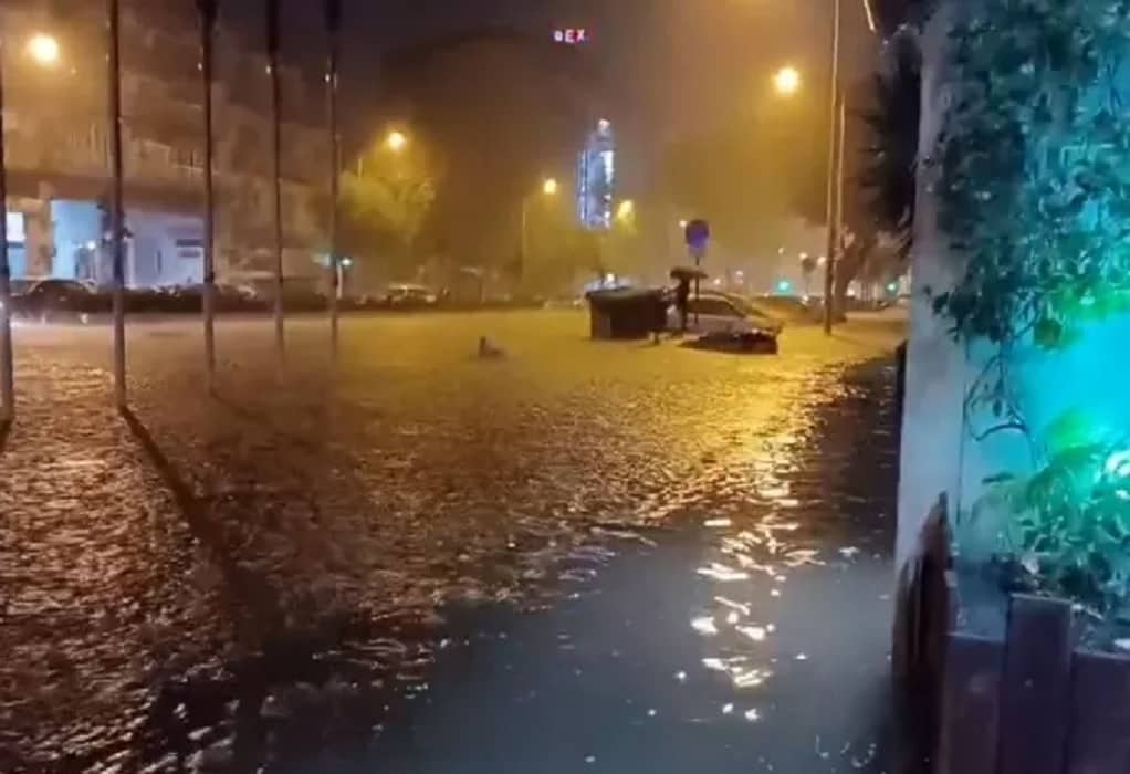 Θεσσαλονίκη: Πλημμύρισαν δρόμοι -Κλειστό το τούνελ Ευόσμου και προβλήματα στο οδικό δίκτυο (VIDEO)
