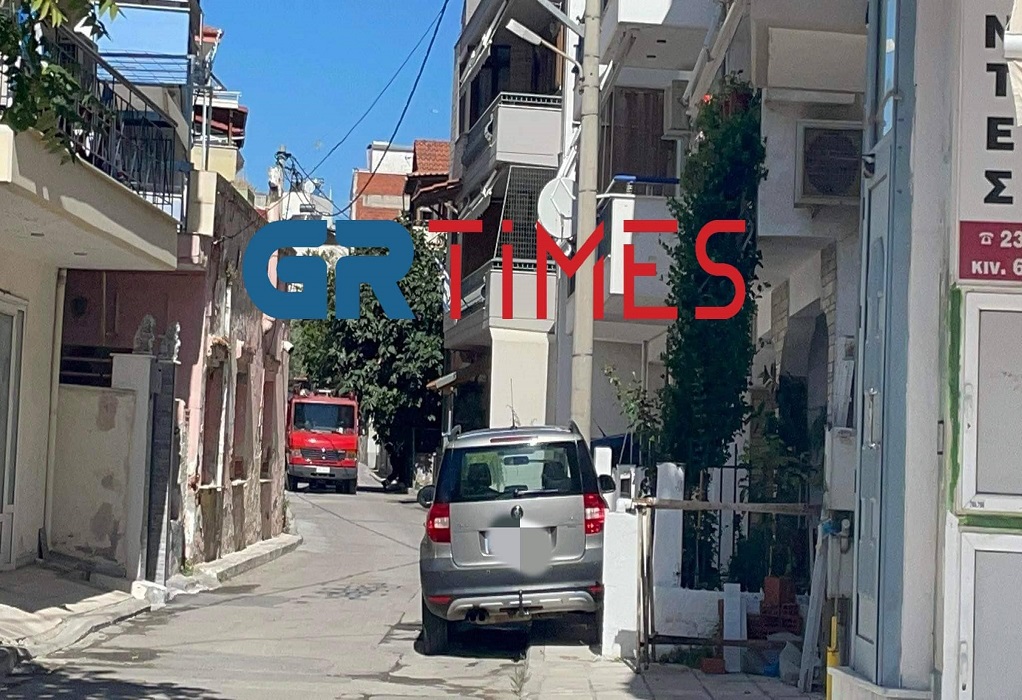 Θεσσαλονίκη: Κινητοποίηση της Πυροσβεστικής για φωτιά σε διαμέρισμα στον Εύοσμο (ΦΩΤΟ-VIDEO)