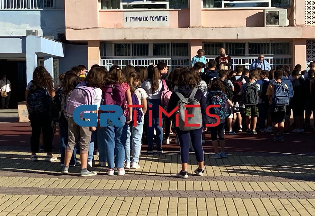 Βασιλακόπουλος: Γιατί ξεκίνησαν χωρίς μέτρα τα σχολεία (VIDEO)