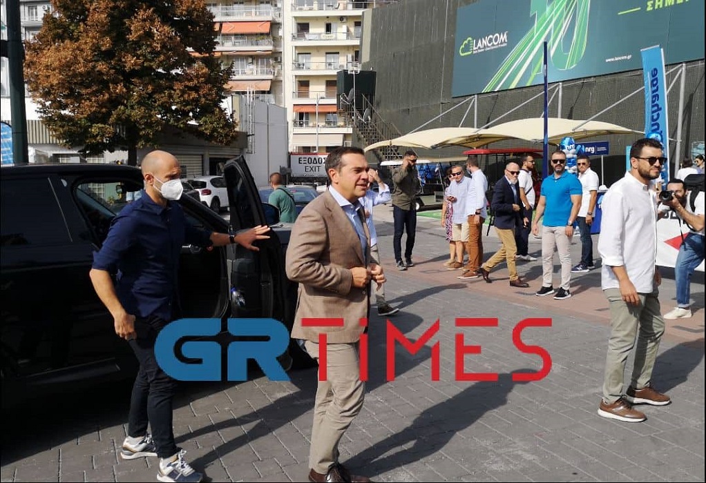 Θεσσαλονίκη: Σε εξέλιξη η επίσκεψη Τσίπρα στη ΔΕΘ-Η βόλτα στα περίπτερα (ΦΩΤΟ-VIDEO)