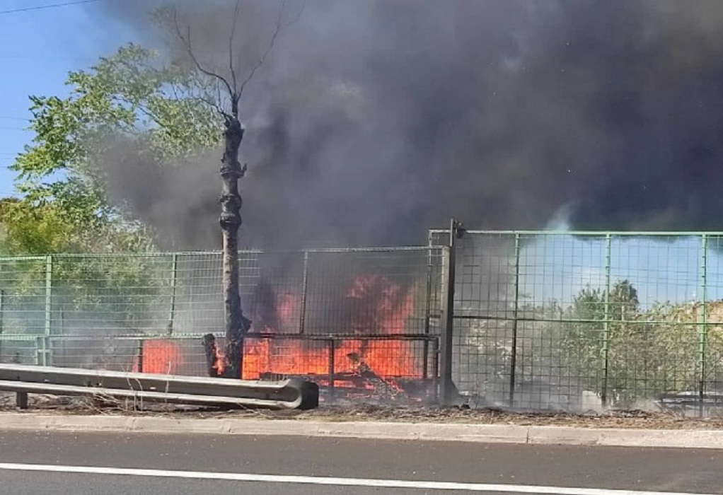 Νέα Φιλαδέλφεια: Πυρκαγιά κοντά στον Κηφισό-Κινητοποίηση της Πυροσβεστικής (ΦΩΤΟ)