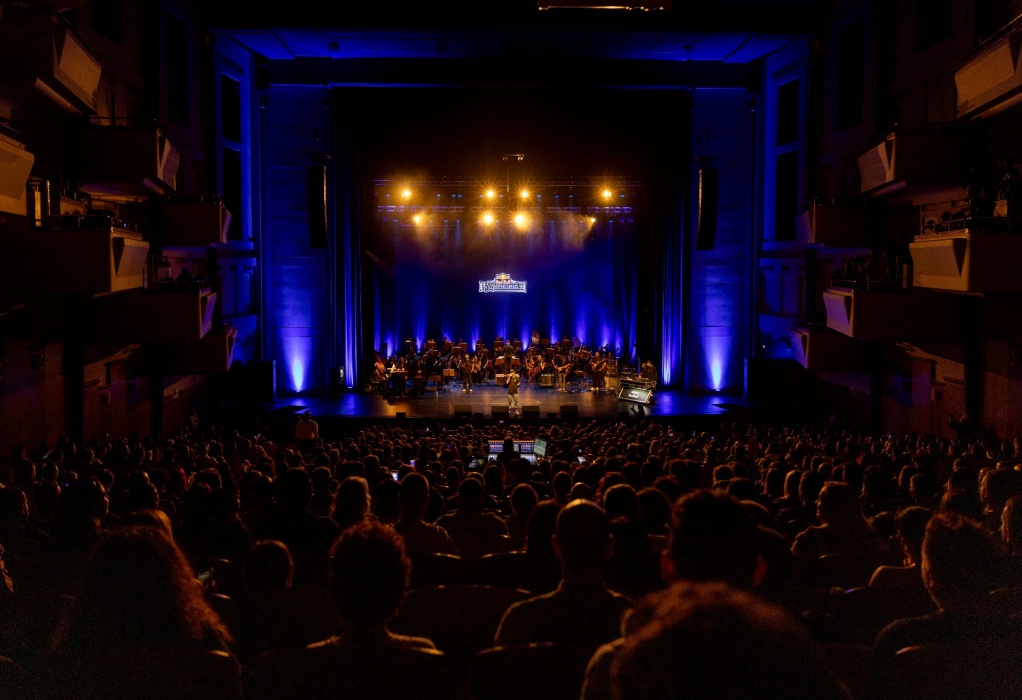 Red Bull Symphonic: Ο 12ος Πίθηκος και η Συμφωνική Ορχήστρα του Δ. Θεσσαλονίκης μας άφησαν «άφωνους» στο πρωτοπόρο sold out μουσικό event!