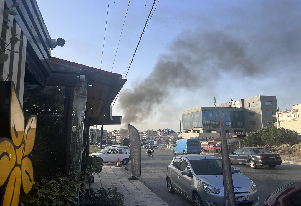 Θεσσαλονίκη: Φωτιά σε όχημα στην περιοχή του Ευόσμου (ΦΩΤΟ)