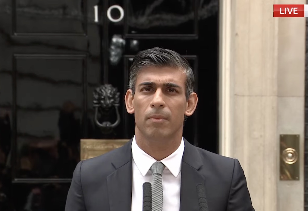 Διπλωματικό φάουλ Σούνακ – Εκλογικές σκοπιμότητες βλέπει το Μαξίμου πίσω από την «απρέπεια» του Βρετανού πρωθυπουργού (VIDEO)