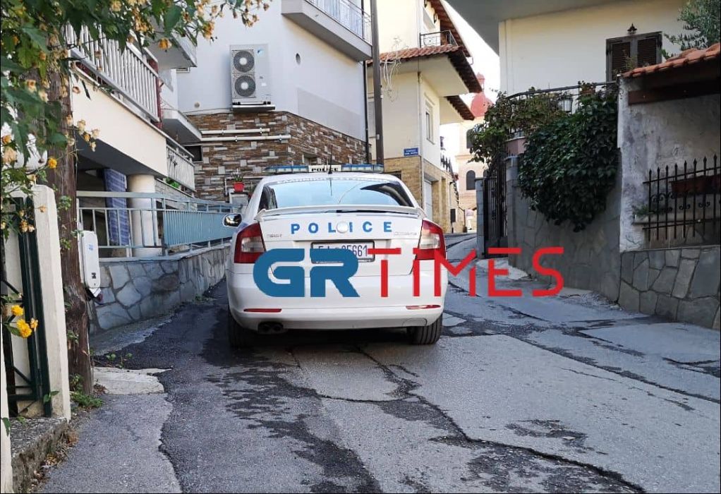 Θεσσαλονίκη: Έδεσαν ηλικιωμένο με tie wrap, τον χτύπησαν και τον λήστεψαν μέσα στο σπίτι του