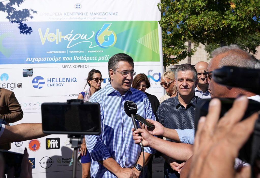 Ο Απ. Τζιτζικώστας στη μεγάλη «πράσινη» γιορτή της ηλεκτροκίνησης «Voltάρω 6» στη Ν. Παραλία (VIDEO)