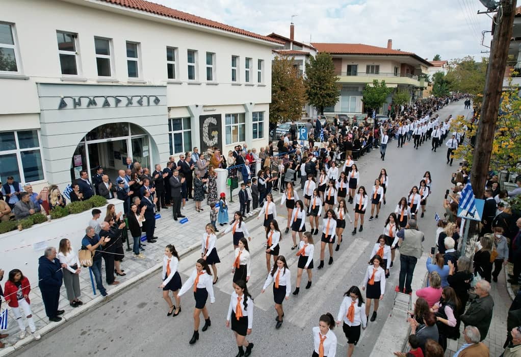 Με λαμπρότητα ο εορτασμός της 28ης Οκτωβρίου στον Δήμο Ωραιοκάστρου (ΦΩΤΟ)