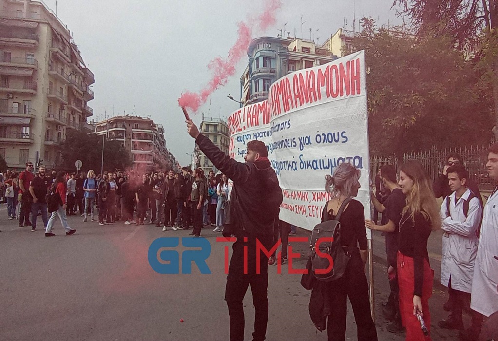 Θεσσαλονίκη-24ωρη απεργία: Σε «κλοιό» διαδηλώσεων το κέντρο (ΦΩΤΟ-VIDEO)