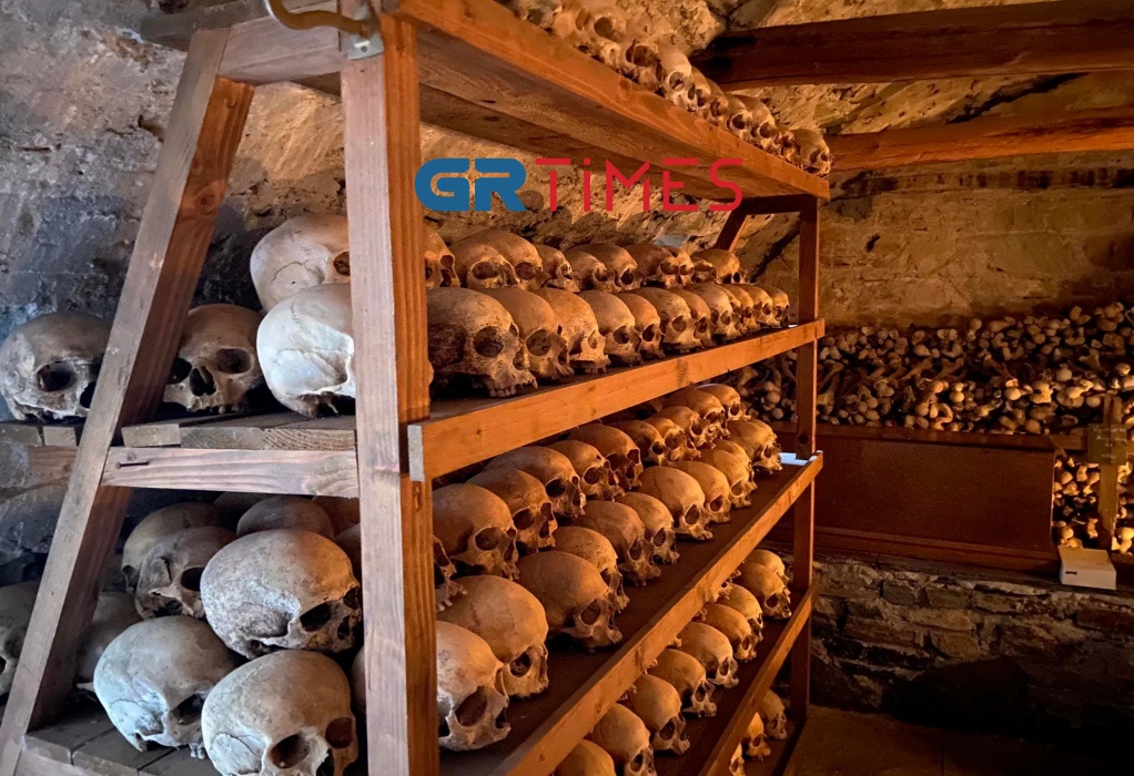 Άγιον Όρος: Το οστεοφυλάκιο–νεκροταφείο που «κόβει» την ανάσα στη Μονή Ξενοφώντος (ΦΩΤΟ-VIDEO)