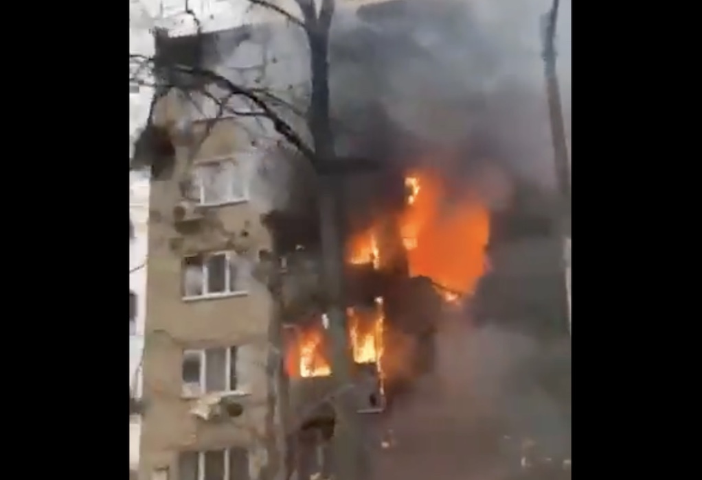 Πυραυλική επίθεση στο Κίεβο – Ήχησαν οι σειρήνες σε ολόκληρη τη χώρα (VIDEO)