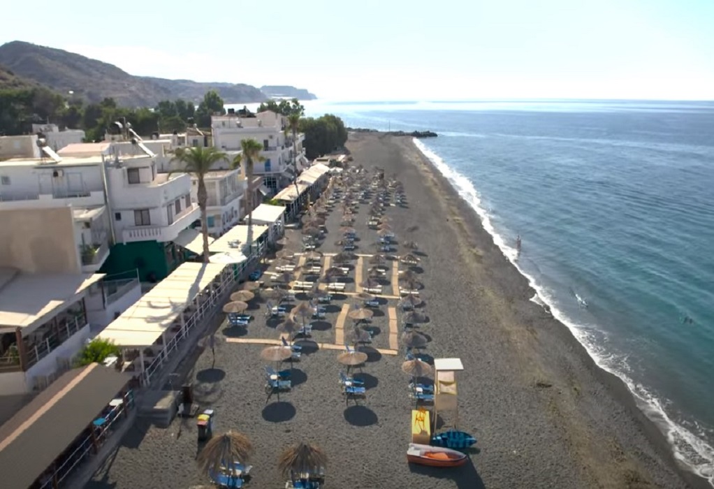 Αυτό είναι το χωριό της Ελλάδας που πάντα έχει καλοκαίρι (VIDEO)