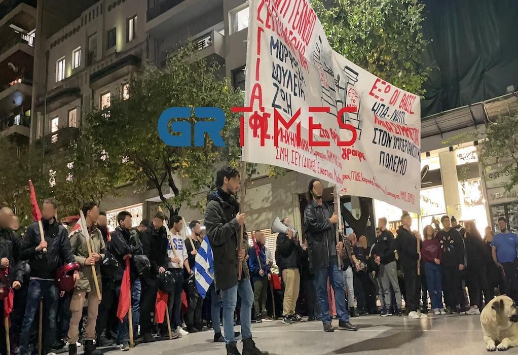 Θεσσαλονίκη: Η στιγμή που όλα σταμάτησαν για να ακουστεί «Το Ακορντεόν» (VIDEO)