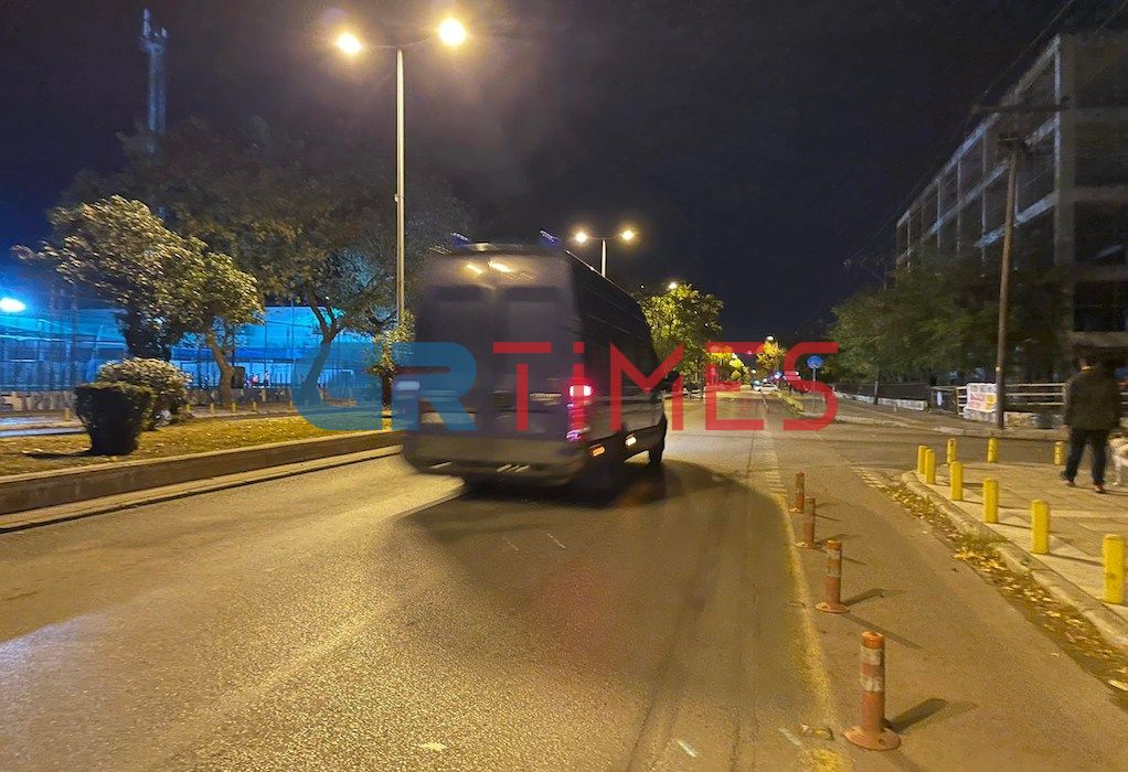 Θεσσαλονίκη: Τρεις συλλήψεις και τουλάχιστον 40 οι προσαγωγές από τα επεισόδια στο ΑΠΘ (ΦΩΤΟ)
