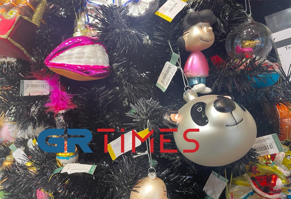 Θεσσαλονίκη: «Πολυτέλεια» το χριστουγεννιάτικο δέντρο-Πόσο κοστίζουν τα στολίδια (ΦΩΤΟ-VIDEO)