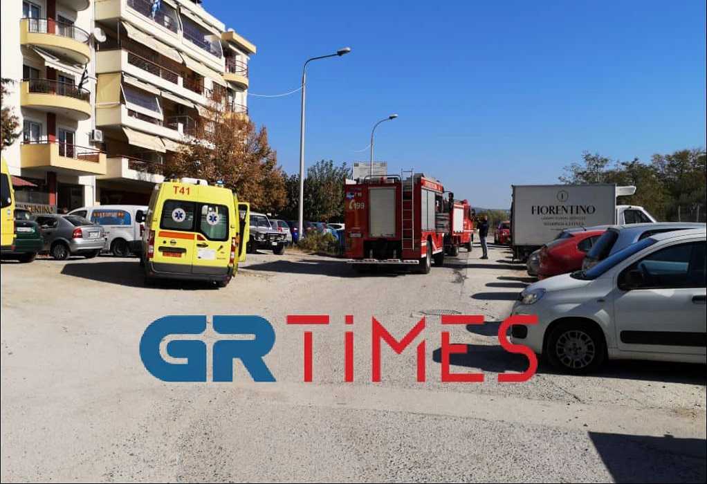 Θεσσαλονίκη: Πήγε να βοηθήσει τον φίλο του και σκοτώθηκε όταν τον καταπλάκωσε ΙΧ (ΦΩΤΟ-VIDEO)