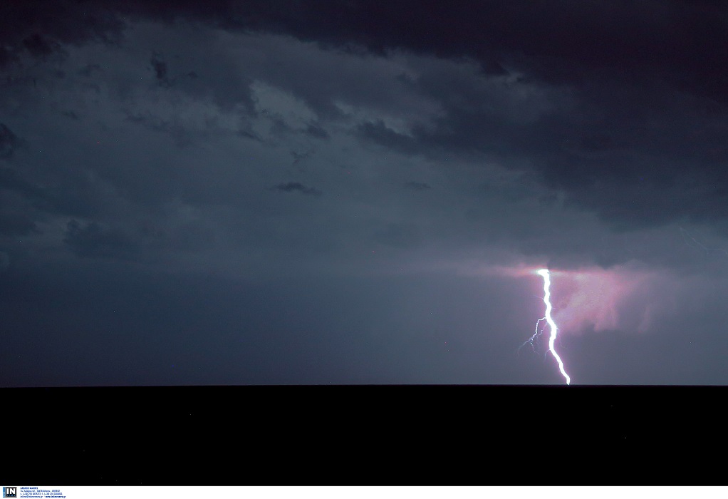 Καιρός: Έρχεται νέο κύμα καταιγίδων – Ποιες περιοχές θα επηρεαστούν (VIDEO)