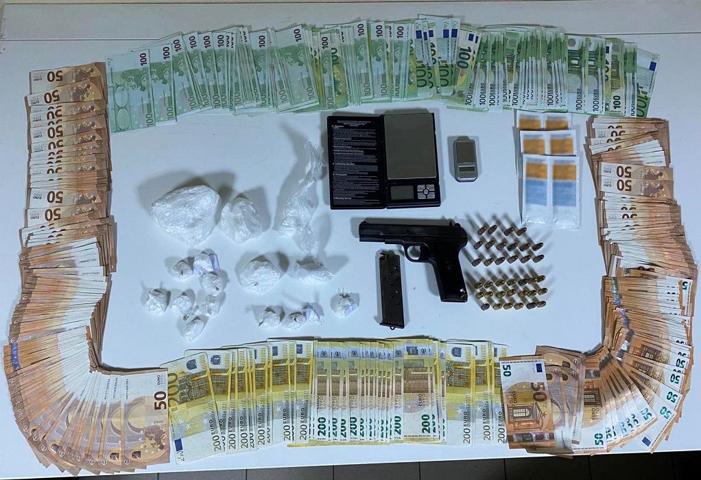 Θεσσαλονίκη: Χειροπέδες σε 39χρονο – Είχε στο σπίτι του κοκαΐνη και πάνω από 30.000 ευρώ