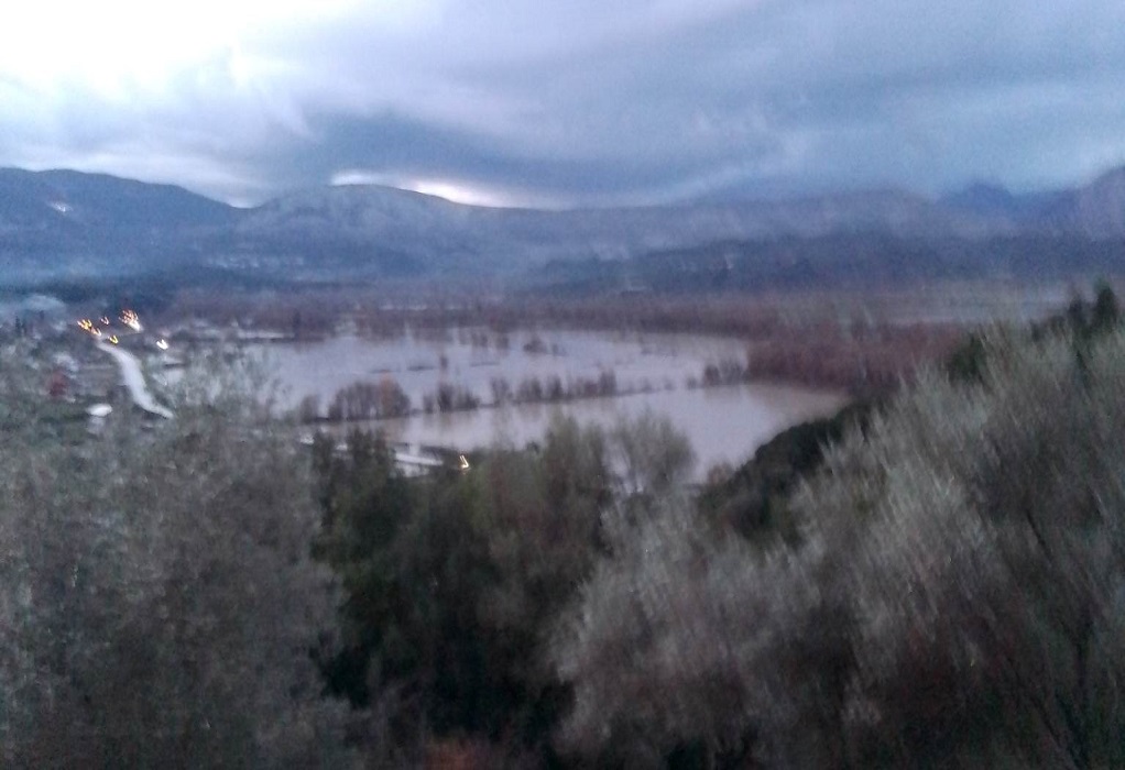 Θεσπρωτία: Υπερχείλισε ο ποταμός Καλαμάς λόγω έντονων βροχοπτώσεων (ΦΩΤΟ)