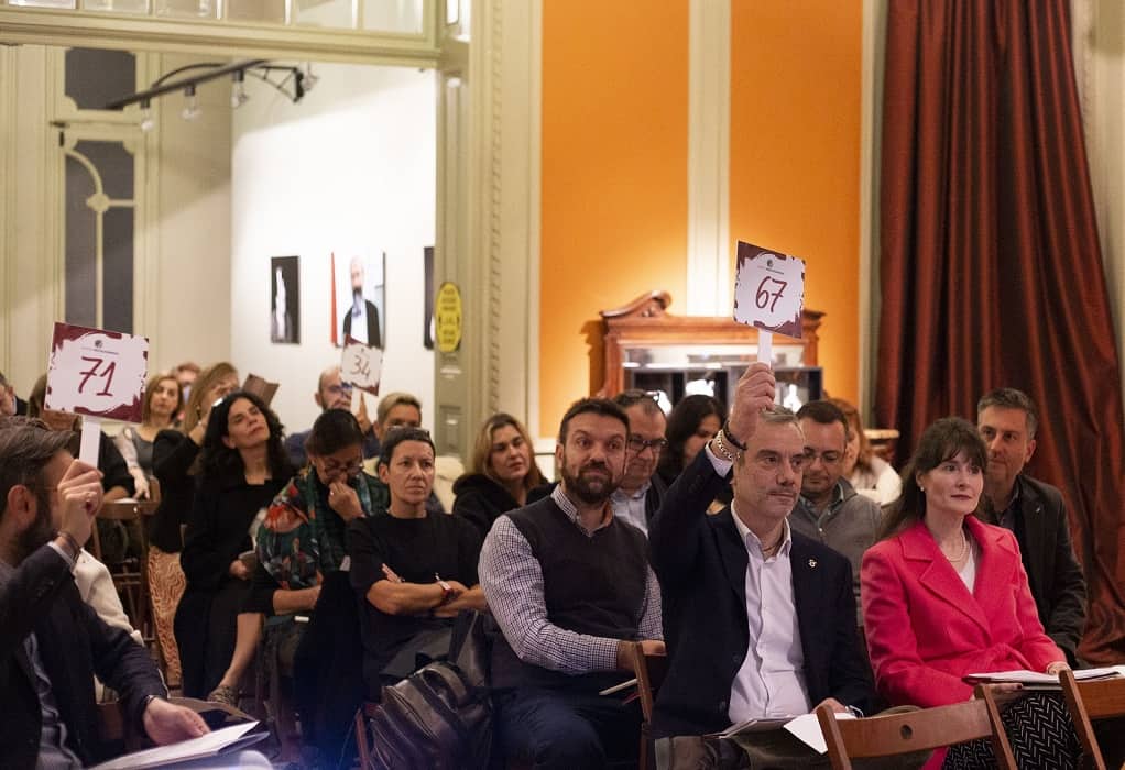 Δήμος Θεσσαλονίκης: Στο… σφυρί για καλό σκοπό συλλεκτικές φιάλες της «Γοργόνας» 