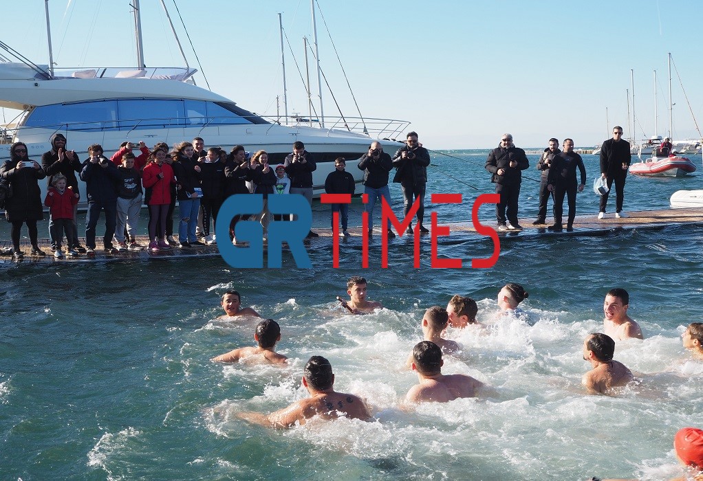 Ο αγιασμός των υδάτων στον Ναυτικό Όμιλο Θεσσαλονίκης (ΦΩΤΟ – VIDEO)