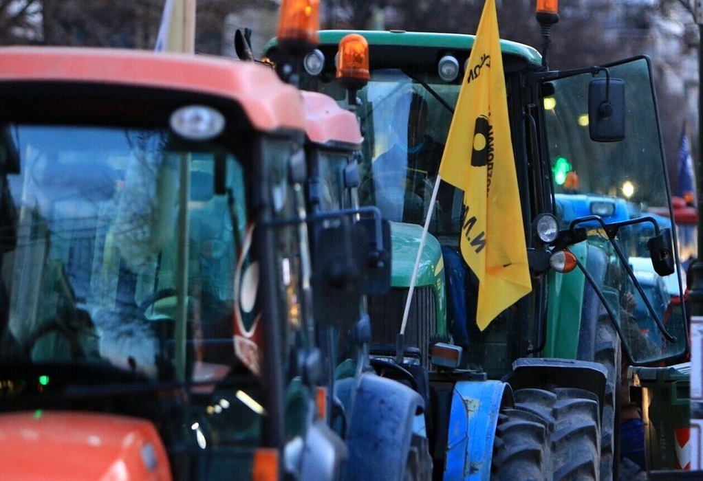 Συγκέντρωση με τα τρακτέρ στην Έδεσσα πραγματοποίησαν αγρότες της Πέλλας (VIDEO)