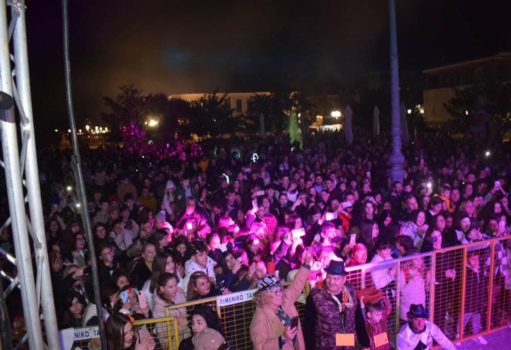 Ξεκίνησε το Καρναβάλι στην Πρέβεζα-«Μαγική» η νύχτα (ΦΩΤΟ)