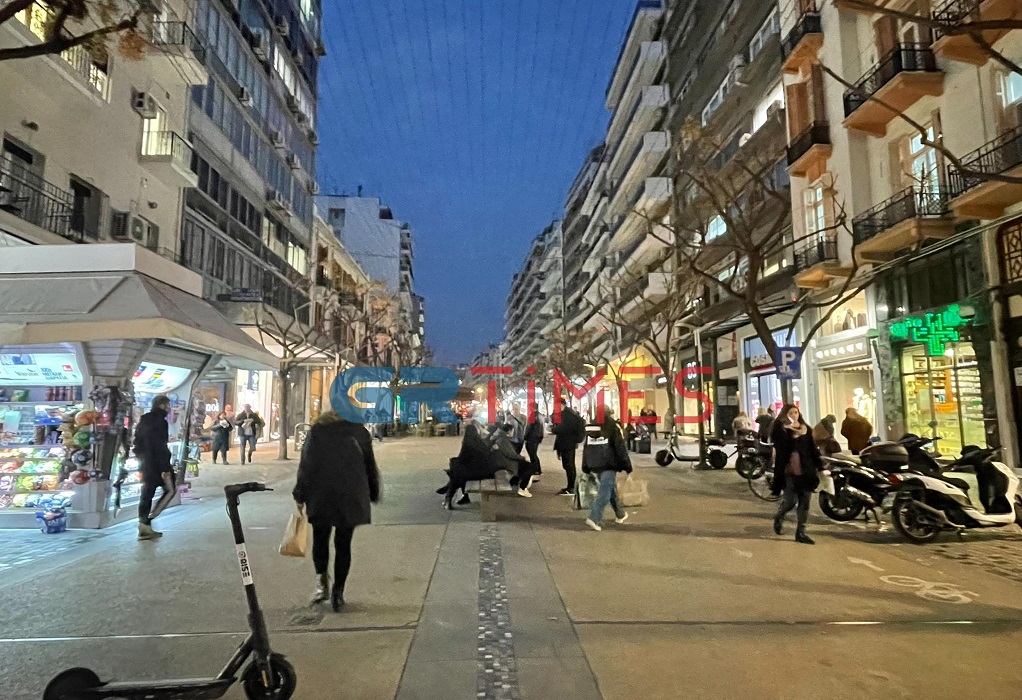 Θεσσαλονίκη: Αποκαταστάθηκε η ηλεκτροδότηση στο κέντρο (ΦΩΤΟ)