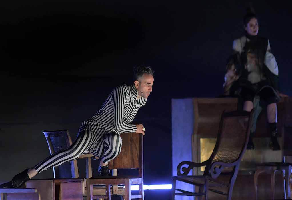 «Το όνειρο ενός γελοίου» έρχεται στη Θεσσαλονίκη με νέες παραστάσεις στο θέατρο Αριστοτέλειον