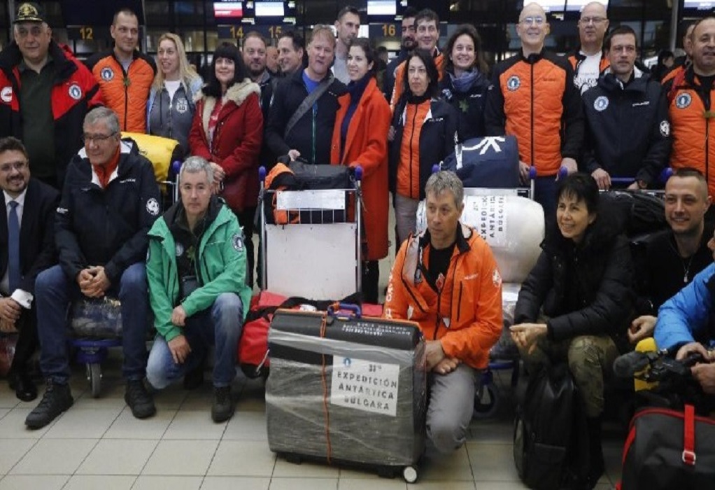 Με τέσσερις επιστήμονες η προτελευταία ομάδα της βουλγαρικής αποστολής στην Ανταρκτική