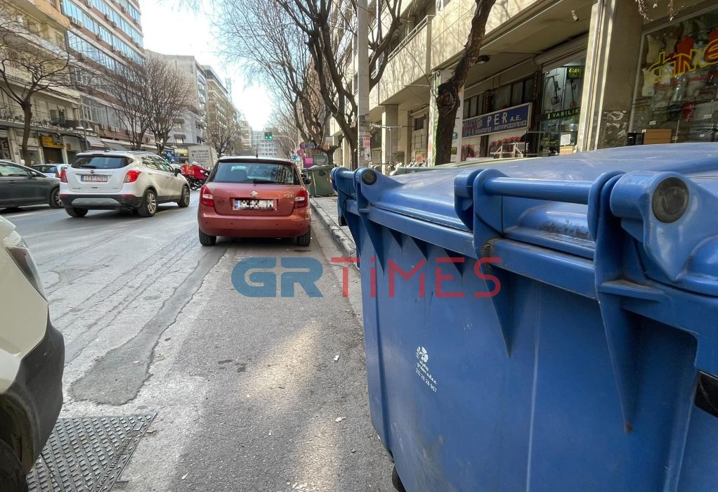 Τα ΙΧ οχήματα καταργούν τους ποδηλατόδρομους στη Θεσσαλονίκη (ΦΩΤΟ)