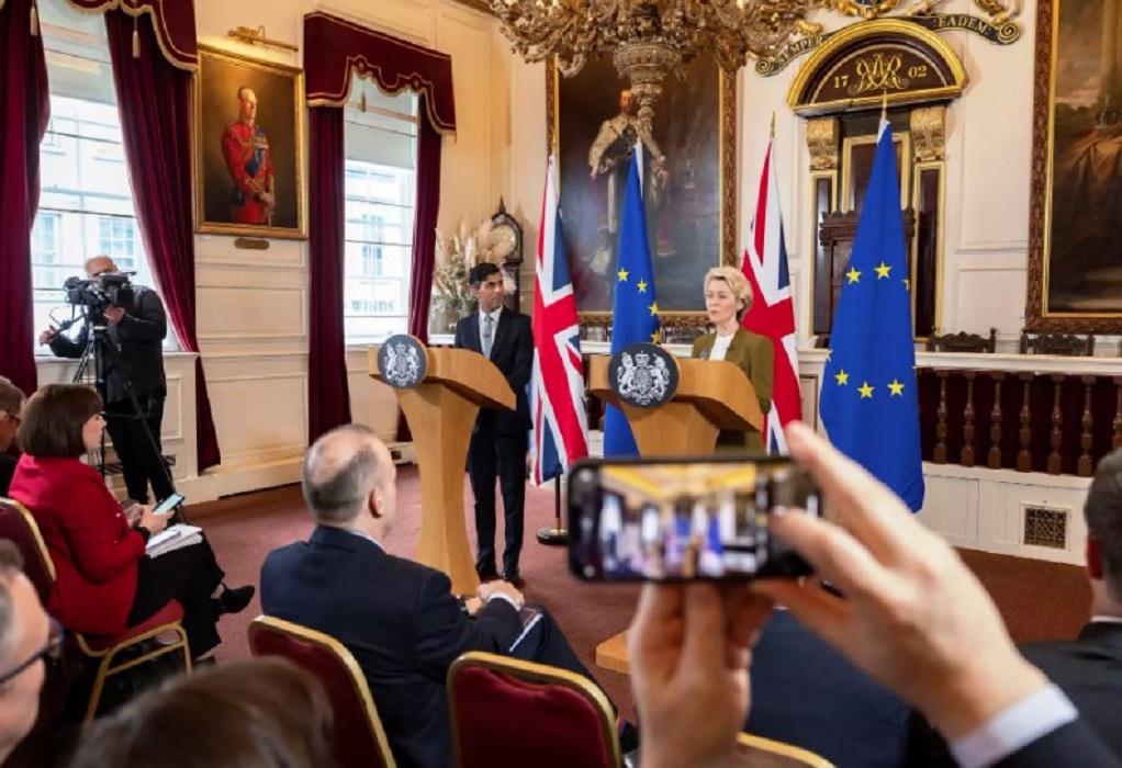 Brexit: Τι προβλέπει η συμφωνία Ευρωπαϊκής Ένωσης – Βρετανίας για τη Βόρεια Ιρλανδία και το δικαίωμα βέτο