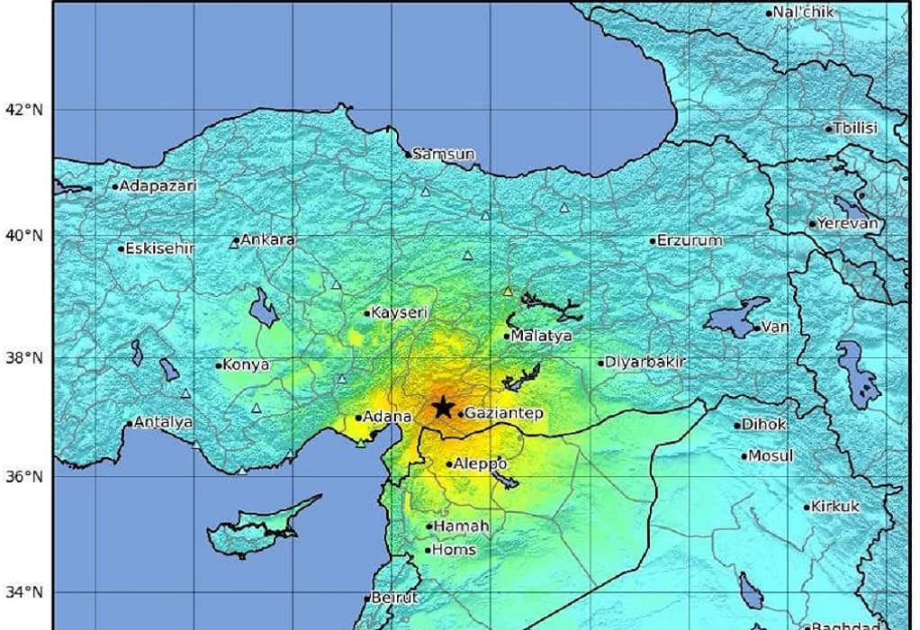 Ισχυρός σεισμός 7,8 Ρίχτερ «χτύπησε» Τουρκία και Συρία- Δεκάδες οι νεκροί (VIDEO)