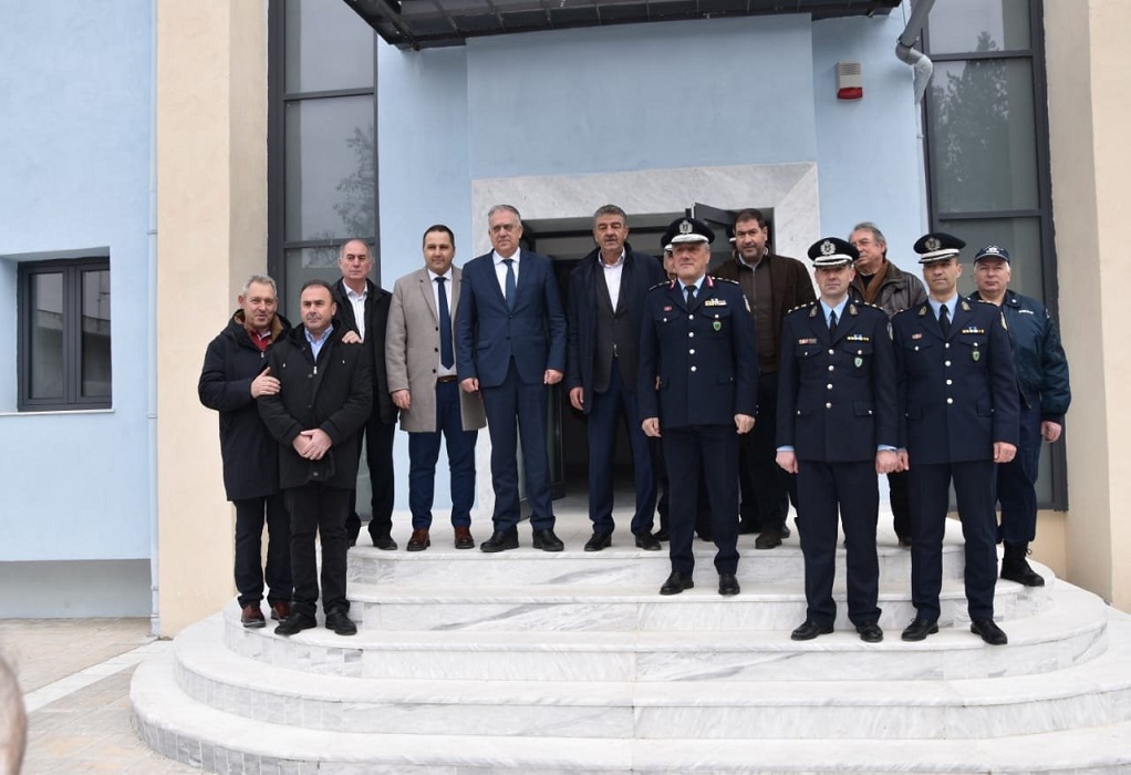 Θεοδωρικάκος: Ανακοίνωσε την επαναλειτουργία της Σχολής Αστυνομίας στα Γρεβενά (ΦΩΤΟ)