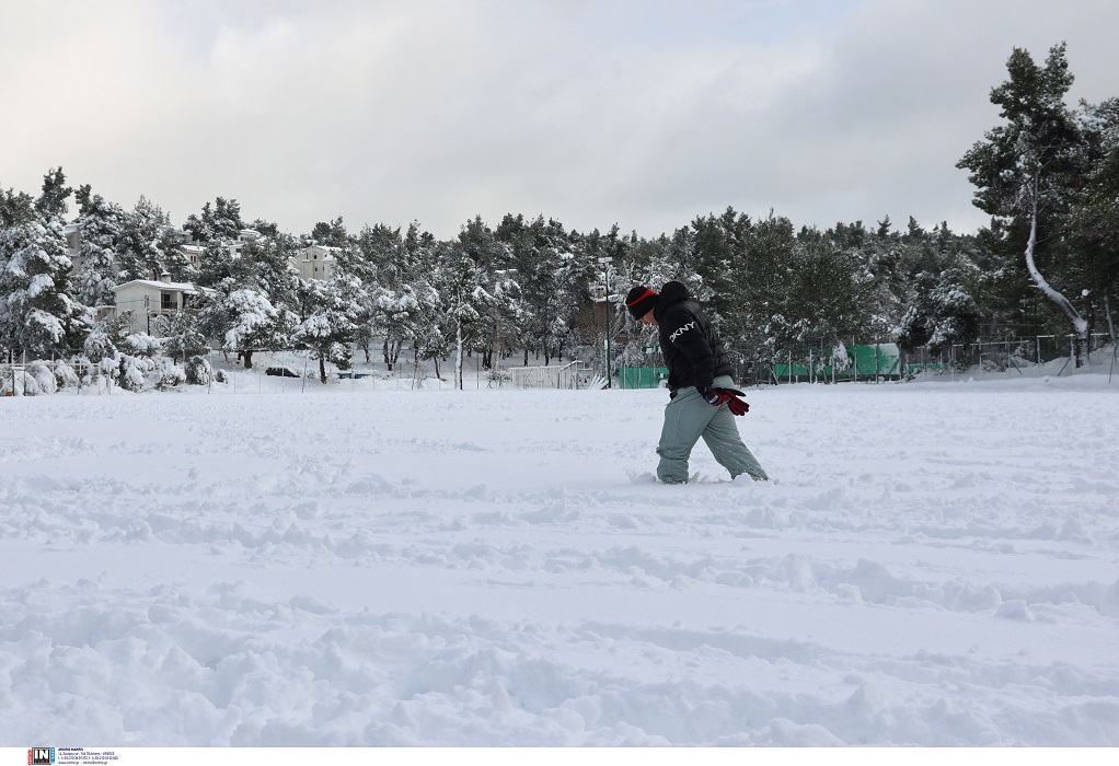 «Μπάρμπαρα»: Νέο έκτακτο δελτίο από ΕΜΥ-Συνεχίζονται χιονοπτώσεις και παγετός στην Αττική (LIVE-VIDEO)