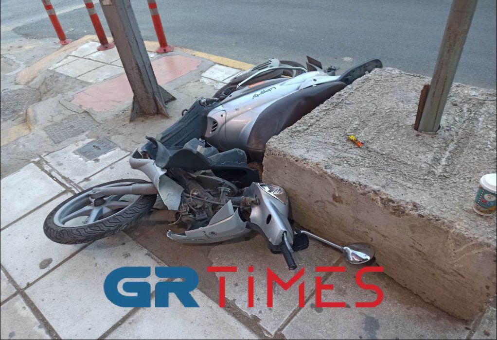 Θεσσαλονίκη: Σοβαρό τροχαίο έπειτα από σύγκρουση λεωφορείου με δίκυκλο-Δύο τραυματίες, ο ένας διασωληνωμένος (ΦΩΤΟ)