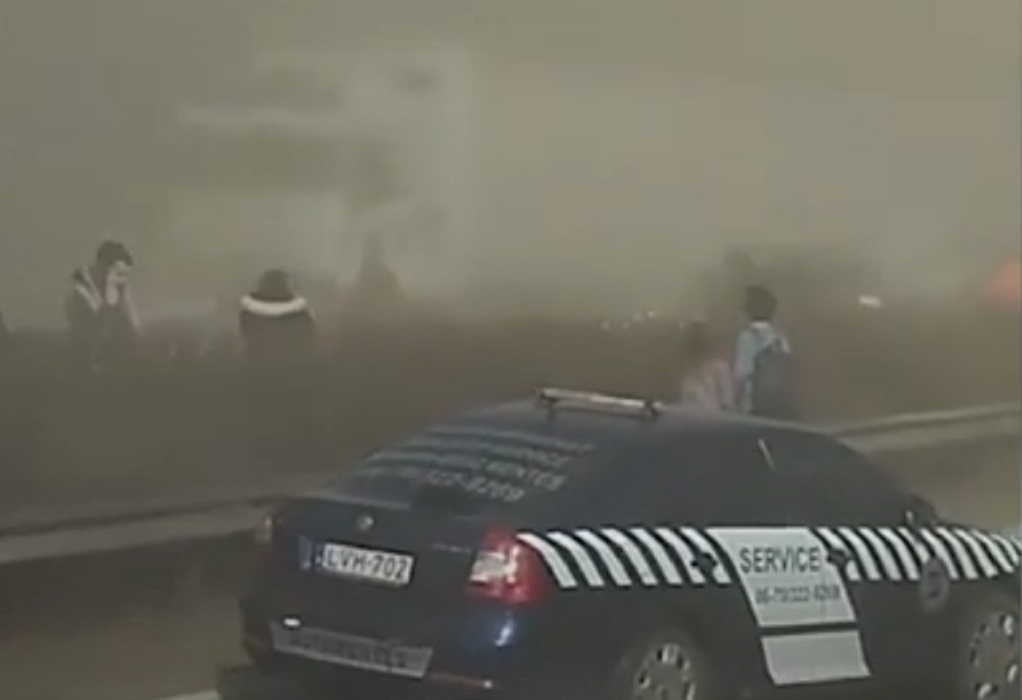 Τρομακτική καραμπόλα 42 οχημάτων στην Ουγγαρία (VIDEO)