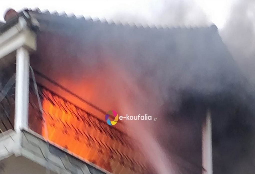 Θεσσαλονίκη: Φωτιά σε μονοκατοικία στα Κουφάλια (ΦΩΤΟ) 