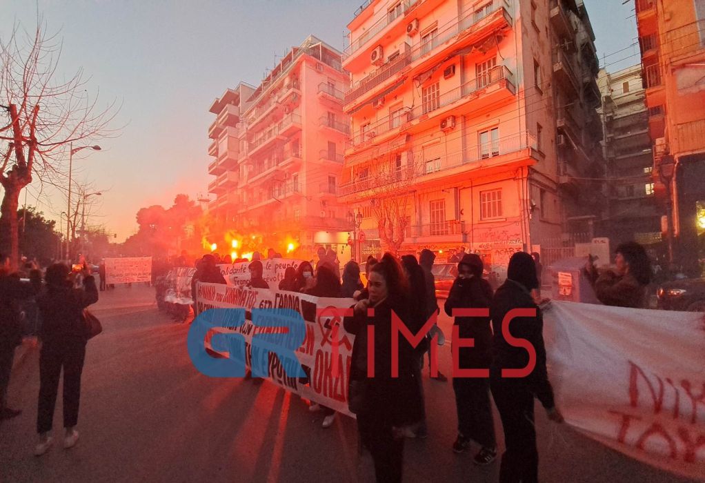 Θεσσαλονίκη: Συγκέντρωση και πορεία αλληλεγγύης στους Γάλλους διαδηλωτές (ΦΩΤΟ-VIDEO)