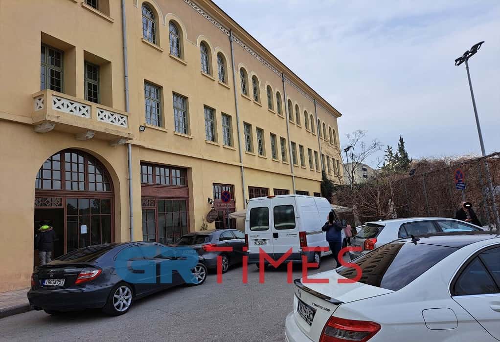 Λήξη συναγερμού για τον ύποπτο φάκελο στα διοικητικά δικαστήρια Θεσσαλονίκης (ΦΩΤΟ)